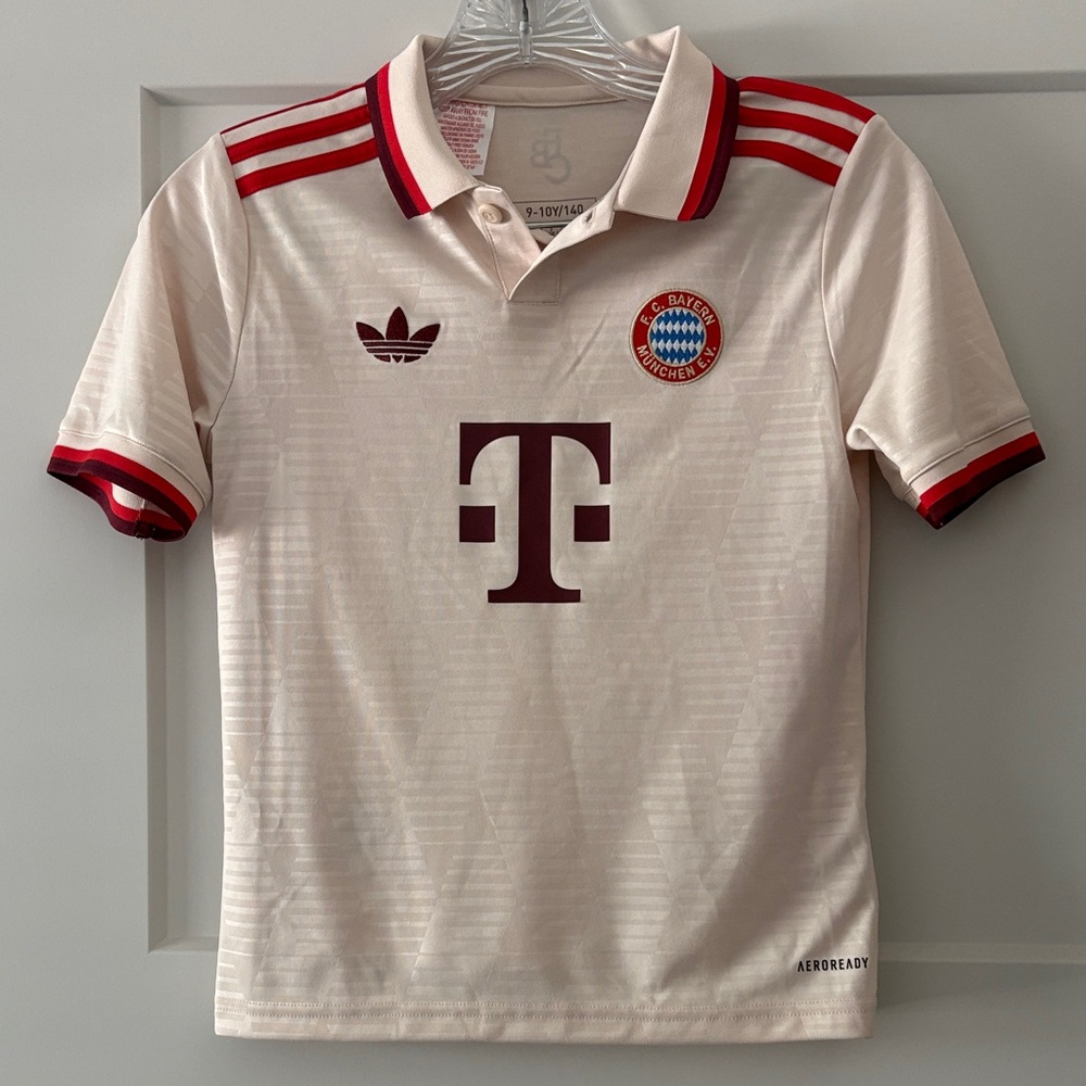 SOCCER YOUTH FC BAYERN MUNICH 2024/25 THIRD JERSEY